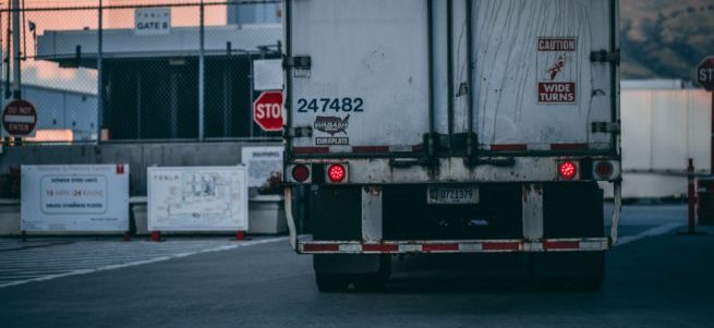 white-freight-truck-close-up-photography-2449454