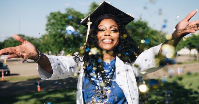 woman-throwing-confetti-1139317